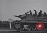 Standbild American 3rd Armored Division Eingabe Städte in Zweiten Weltkrieg Ciral France, 1944, aus Sekunde 41 historischem Filmmaterial Videoclip 65675034882