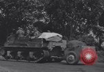 Standbild American 3rd Armored Division Eingabe Städte in Zweiten Weltkrieg Ciral France, 1944, aus Sekunde 45 historischem Filmmaterial Videoclip 65675034882