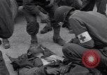 Immagine di American unità mediche Troyes Francia, 1944, secondo 26 filmato di repertorio 65675034890