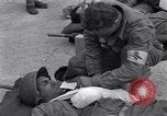 Immagine di American unità mediche Troyes Francia, 1944, secondo 32 filmato di repertorio 65675034890
