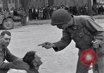 Immagine di American unità mediche Troyes Francia, 1944, secondo 43 filmato di repertorio 65675034890