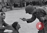 Immagine di American unità mediche Troyes Francia, 1944, secondo 46 filmato di repertorio 65675034890