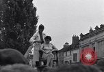 Immagine di Le donne francesi Nemours France, 1944, secondo 10 filmato di repertorio 65675034893