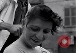 Immagine di Le donne francesi Nemours France, 1944, secondo 33 filmato di repertorio 65675034893