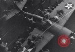 Standbild US Naval Task Force raids Japanisch gehaltenen Gilbert und Marshall Inseln Pacific Theater, 1942, aus Sekunde 8 historischem Filmmaterial Videoclip 65675034908