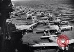 Standbild US Naval Task Force raids Japanisch gehaltenen Gilbert und Marshall Inseln Pacific Theater, 1942, aus Sekunde 15 historischem Filmmaterial Videoclip 65675034908