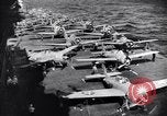 Standbild US Naval Task Force raids Japanisch gehaltenen Gilbert und Marshall Inseln Pacific Theater, 1942, aus Sekunde 16 historischem Filmmaterial Videoclip 65675034908