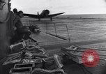Standbild US Naval Task Force raids Japanisch gehaltenen Gilbert und Marshall Inseln Pacific Theater, 1942, aus Sekunde 30 historischem Filmmaterial Videoclip 65675034908