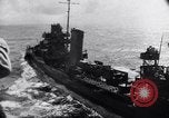 Standbild US Naval Task Force raids Japanisch gehaltenen Gilbert und Marshall Inseln Pacific Theater, 1942, aus Sekunde 37 historischem Filmmaterial Videoclip 65675034908