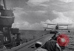 Standbild US Naval Task Force raids Japanisch gehaltenen Gilbert und Marshall Inseln Pacific Theater, 1942, aus Sekunde 40 historischem Filmmaterial Videoclip 65675034908