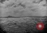 Standbild US Naval Task Force raids Japanisch gehaltenen Gilbert und Marshall Inseln Pacific Theater, 1942, aus Sekunde 45 historischem Filmmaterial Videoclip 65675034908