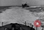 Standbild US Naval Task Force raids Japanisch gehaltenen Gilbert und Marshall Inseln Pacific Theater, 1942, aus Sekunde 52 historischem Filmmaterial Videoclip 65675034908