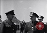 Standbild Lieutenant General George S Patton England, 1944, aus Sekunde 32 historischem Filmmaterial Videoclip 65675034909
