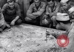 Standbild amerikanischen Fallschirmjäger Nadzab New Guinea, 1943, aus Sekunde 13 historischem Filmmaterial Videoclip 65675034911
