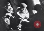 Immagine di I paracadutisti americani Nadzab Nuova Guinea, 1943, secondo 1 filmato di repertorio 65675034912