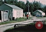 Standbild Alaskan Frau Alaska USA, 1954, aus Sekunde 41 historischem Filmmaterial Videoclip 65675034933