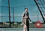 Image tennis Elmendorf Air Force Base Alaska USA, 1954, de la seconde 9 séquences d'archives historiques vidéo 65675034944
