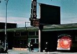 Image des autobus Anchorage Alaska USA, 1954, de la seconde 21 séquences d'archives historiques vidéo 65675034945