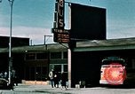 Image des autobus Anchorage Alaska USA, 1954, de la seconde 23 séquences d'archives historiques vidéo 65675034945
