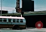 Image des autobus Anchorage Alaska USA, 1954, de la seconde 40 séquences d'archives historiques vidéo 65675034945