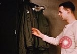 Image homme militaire Fort Richardson Alaska USA, 1954, de la seconde 20 séquences d'archives historiques vidéo 65675034948