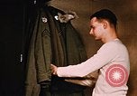Image homme militaire Fort Richardson Alaska USA, 1954, de la seconde 23 séquences d'archives historiques vidéo 65675034948