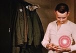 Image homme militaire Fort Richardson Alaska USA, 1954, de la seconde 34 séquences d'archives historiques vidéo 65675034948