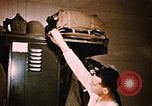 Image homme militaire Fort Richardson Alaska USA, 1954, de la seconde 48 séquences d'archives historiques vidéo 65675034948