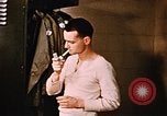 Image homme militaire Fort Richardson Alaska USA, 1954, de la seconde 52 séquences d'archives historiques vidéo 65675034948