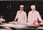 Image cuisiniers Fort Richardson Alaska USA, 1954, de la seconde 8 séquences d'archives historiques vidéo 65675034963