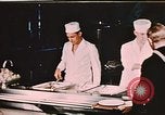 Image cuisiniers Fort Richardson Alaska USA, 1954, de la seconde 12 séquences d'archives historiques vidéo 65675034963