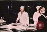Image cuisiniers Fort Richardson Alaska USA, 1954, de la seconde 17 séquences d'archives historiques vidéo 65675034963