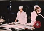Image cuisiniers Fort Richardson Alaska USA, 1954, de la seconde 19 séquences d'archives historiques vidéo 65675034963