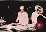 Image cuisiniers Fort Richardson Alaska USA, 1954, de la seconde 20 séquences d'archives historiques vidéo 65675034963