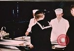 Image cuisiniers Fort Richardson Alaska USA, 1954, de la seconde 28 séquences d'archives historiques vidéo 65675034963