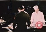 Image cuisiniers Fort Richardson Alaska USA, 1954, de la seconde 57 séquences d'archives historiques vidéo 65675034963