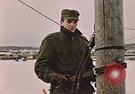 Standbild linesman Elmendorf Air Force Base Alaska USA, 1954, aus Sekunde 19 historischem Filmmaterial Videoclip 65675034965