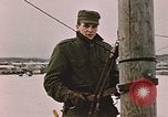 Standbild linesman Elmendorf Air Force Base Alaska USA, 1954, aus Sekunde 20 historischem Filmmaterial Videoclip 65675034965