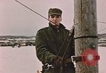 Standbild linesman Elmendorf Air Force Base Alaska USA, 1954, aus Sekunde 25 historischem Filmmaterial Videoclip 65675034965