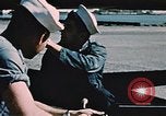 Immagine di Il personale della marina Kodiak Naval Station Alaska USA, 1954, secondo 4 filmato di repertorio 65675034970