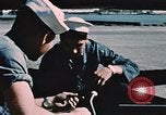 Immagine di Il personale della marina Kodiak Naval Station Alaska USA, 1954, secondo 7 filmato di repertorio 65675034970