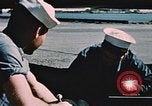 Immagine di Il personale della marina Kodiak Naval Station Alaska USA, 1954, secondo 8 filmato di repertorio 65675034970