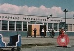 Immagine di Esterno dell'aeroporto internazionale di Anchorage Anchorage Alaska USA, 1954, secondo 7 filmato di repertorio 65675034971