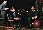 Standbild Alaskan Mann und Frau Fort Richardson Alaska USA, 1955, aus Sekunde 13 historischem Filmmaterial Videoclip 65675034980