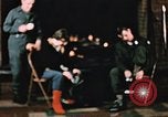 Standbild Alaskan Mann und Frau Fort Richardson Alaska USA, 1955, aus Sekunde 23 historischem Filmmaterial Videoclip 65675034980