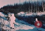 Immagine di Driver della jeep Goose Bay Alaska USA, 1954, secondo 10 filmato di repertorio 65675034987