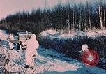 Immagine di Driver della jeep Goose Bay Alaska USA, 1954, secondo 12 filmato di repertorio 65675034987