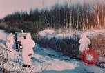 Immagine di Driver della jeep Goose Bay Alaska USA, 1954, secondo 14 filmato di repertorio 65675034987