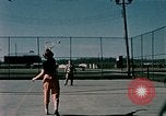 Standbild Tennis Elmendorf Air Force Base Alaska USA, 1954, aus Sekunde 6 historischem Filmmaterial Videoclip 65675034990