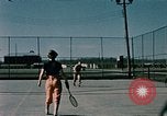 Standbild Tennis Elmendorf Air Force Base Alaska USA, 1954, aus Sekunde 7 historischem Filmmaterial Videoclip 65675034990